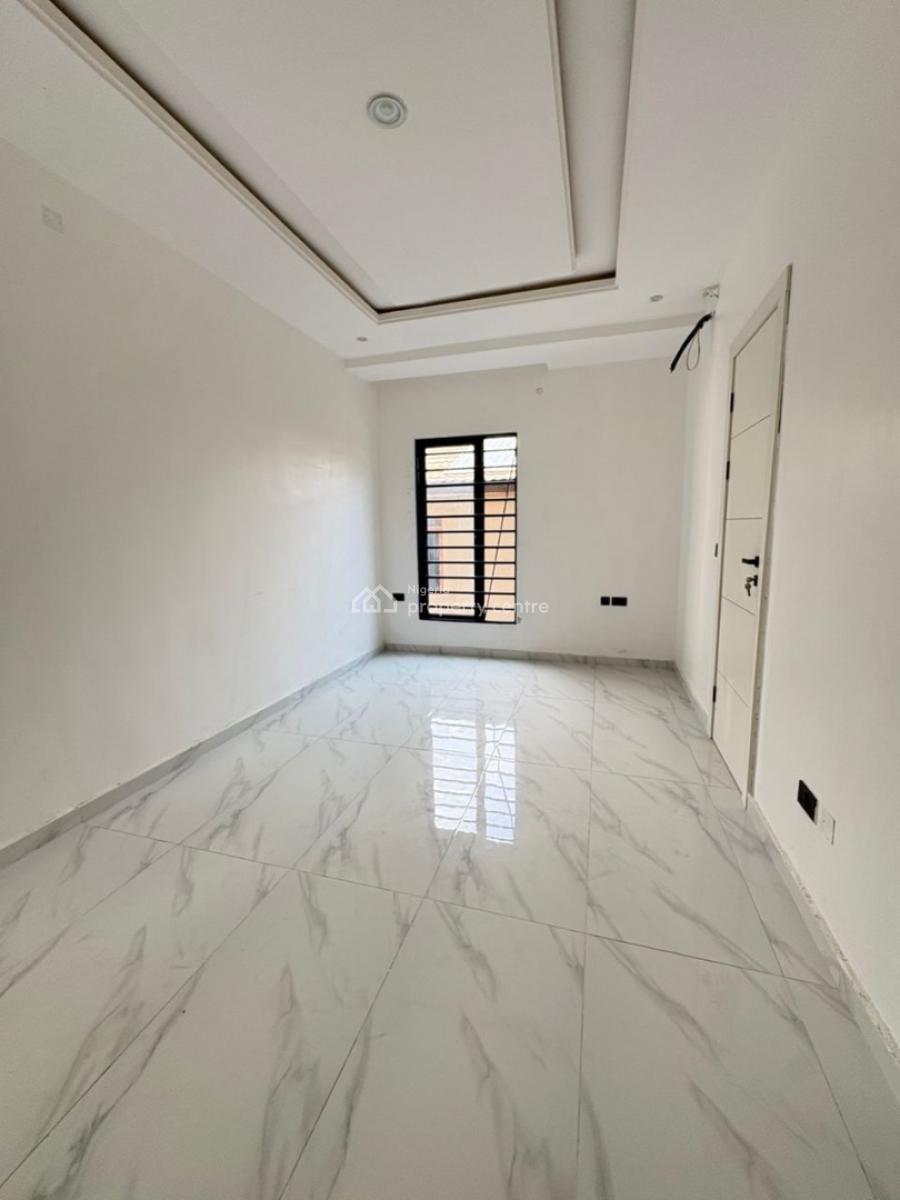 Luxury 2 Bedroom Apartment in a Good Environment, Victoria Island (vi), Lagos, Block of Flats for Sale