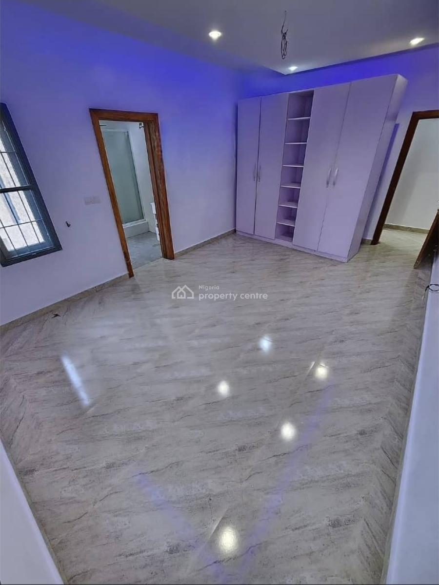 Fully Service 3 Bedroom Apartment with Bq & Fitted Kitchen, Lekki Phase 1, Lekki, Lagos, Flat / Apartment for Rent