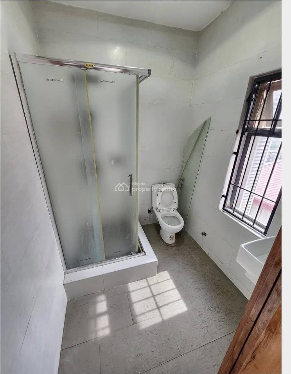 Fully Service 3 Bedroom Apartment with Bq & Fitted Kitchen, Lekki Phase 1, Lekki, Lagos, Flat / Apartment for Rent