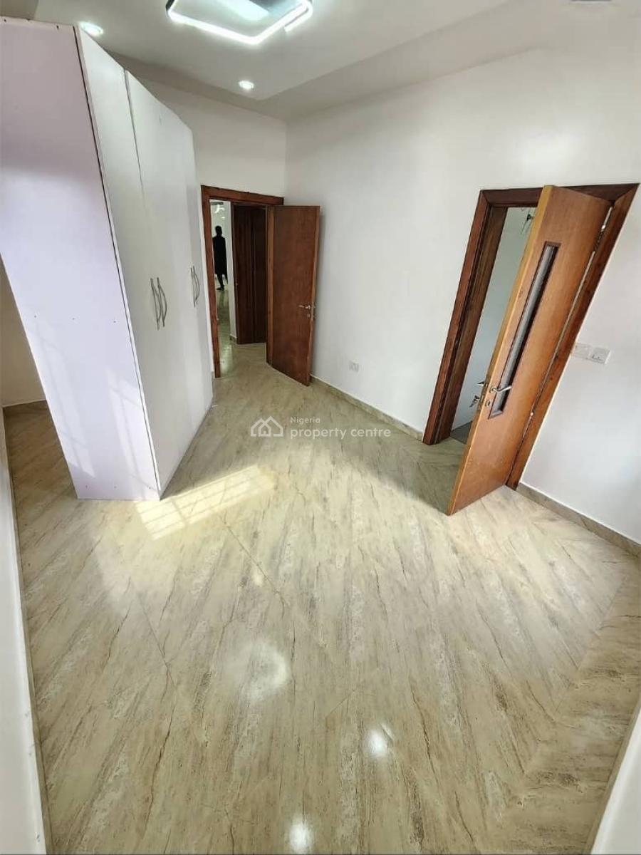 Fully Service 3 Bedroom Apartment with Bq & Fitted Kitchen, Lekki Phase 1, Lekki, Lagos, Flat / Apartment for Rent