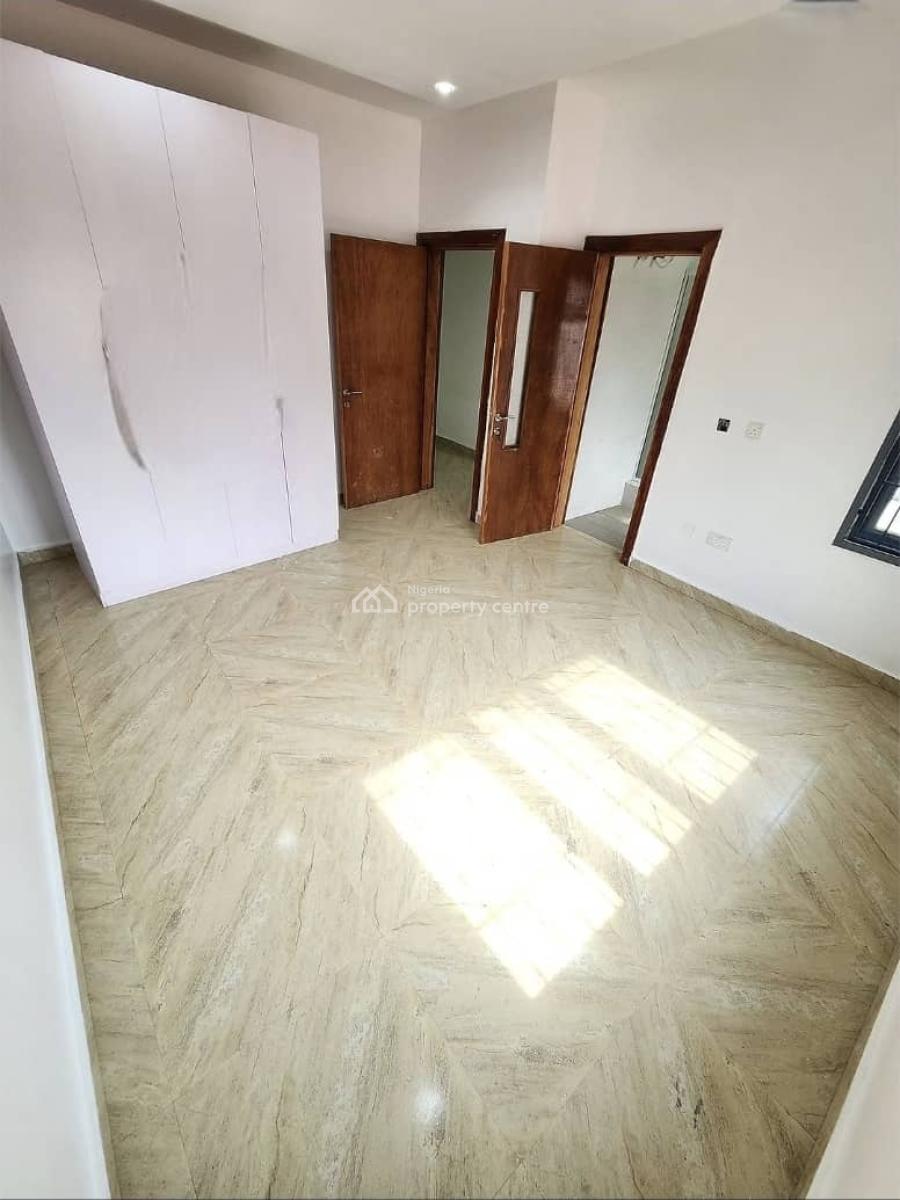 Fully Service 3 Bedroom Apartment with Bq & Fitted Kitchen, Lekki Phase 1, Lekki, Lagos, Flat / Apartment for Rent