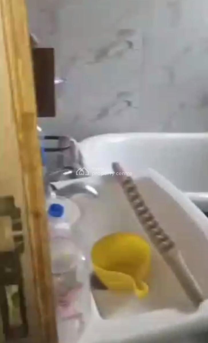 Spacious 4 Bedroom Pethhouse Apartment, Harmony Estate, Ifako, Gbagada, Lagos, Flat / Apartment for Rent