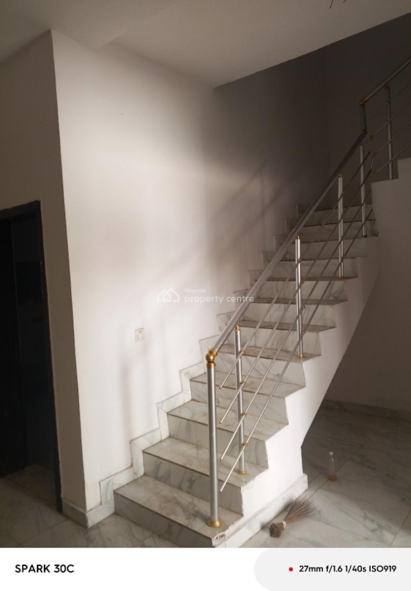 Luxurious Single Room Apartment, Orchid Road, Lekki, Lagos, Flat / Apartment for Rent