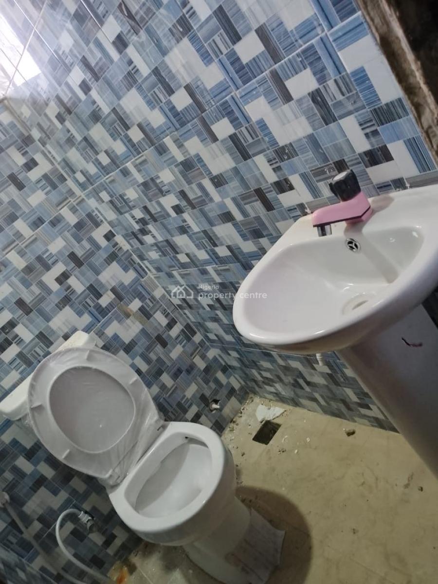 a Newly Built Room and Parlor, Lucky Fiber, Ikorodu, Lagos, Flat / Apartment for Rent