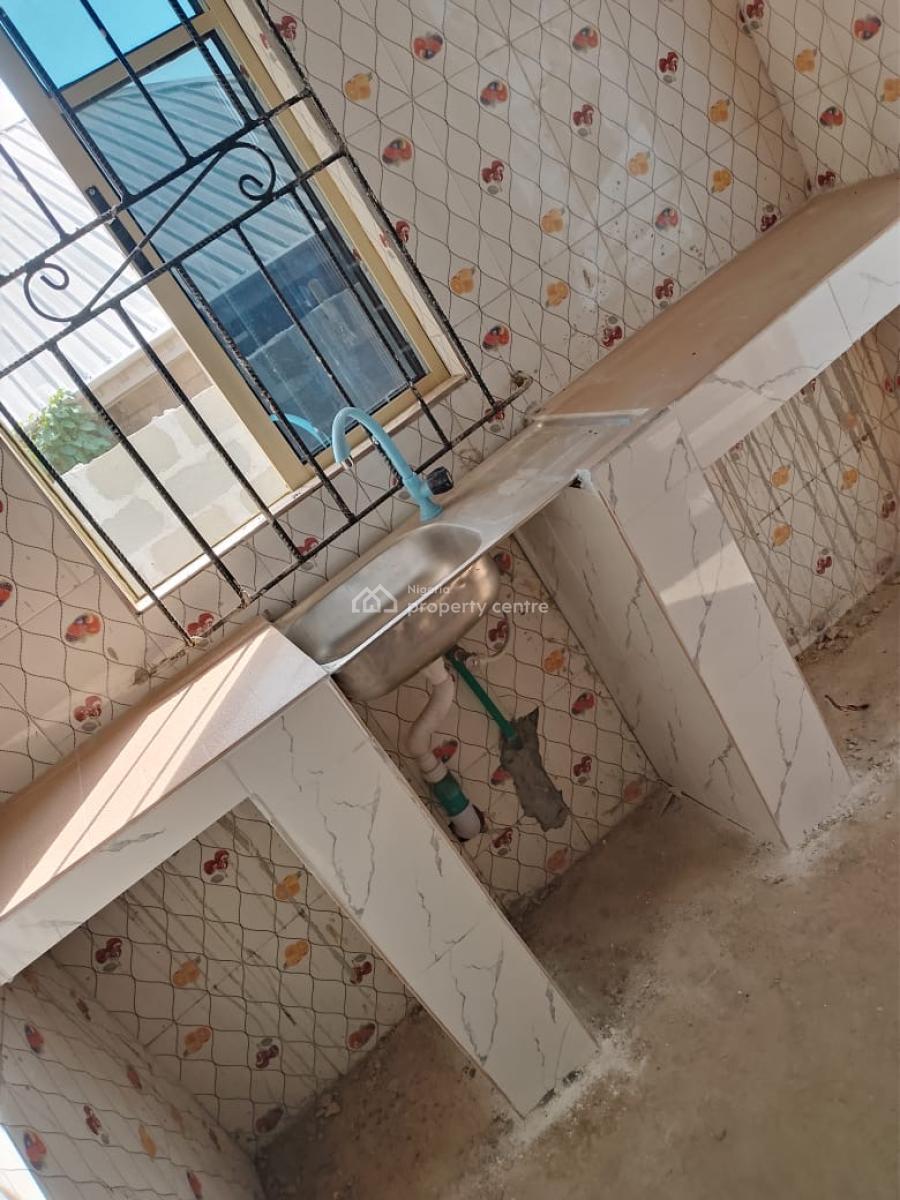 a Newly Built Room and Parlor, Lucky Fiber, Ikorodu, Lagos, Flat / Apartment for Rent