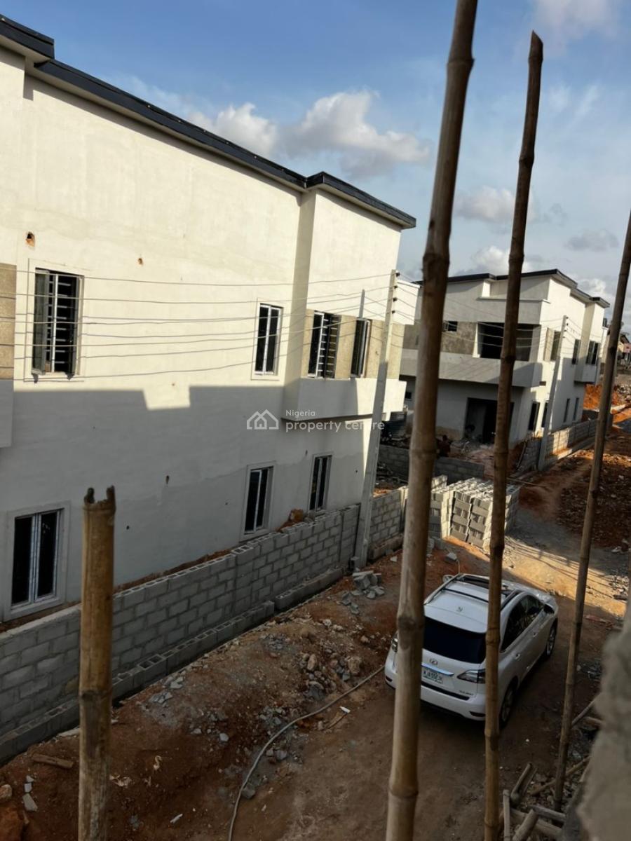 4bdrm Semidetach Duplex in Budland Court, Omole Ext, Ojodu Berger, Budland Court, Budland Street, Omole Phase1 Ext, Ojodu Berger, Ojodu Berger, Ojodu, Lagos, Semi-detached Duplex for Sale