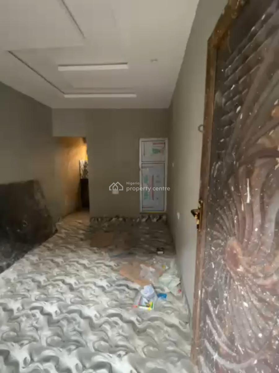 Studio Apartment, Pedro Road, Shomolu, Lagos, Flat / Apartment for Rent