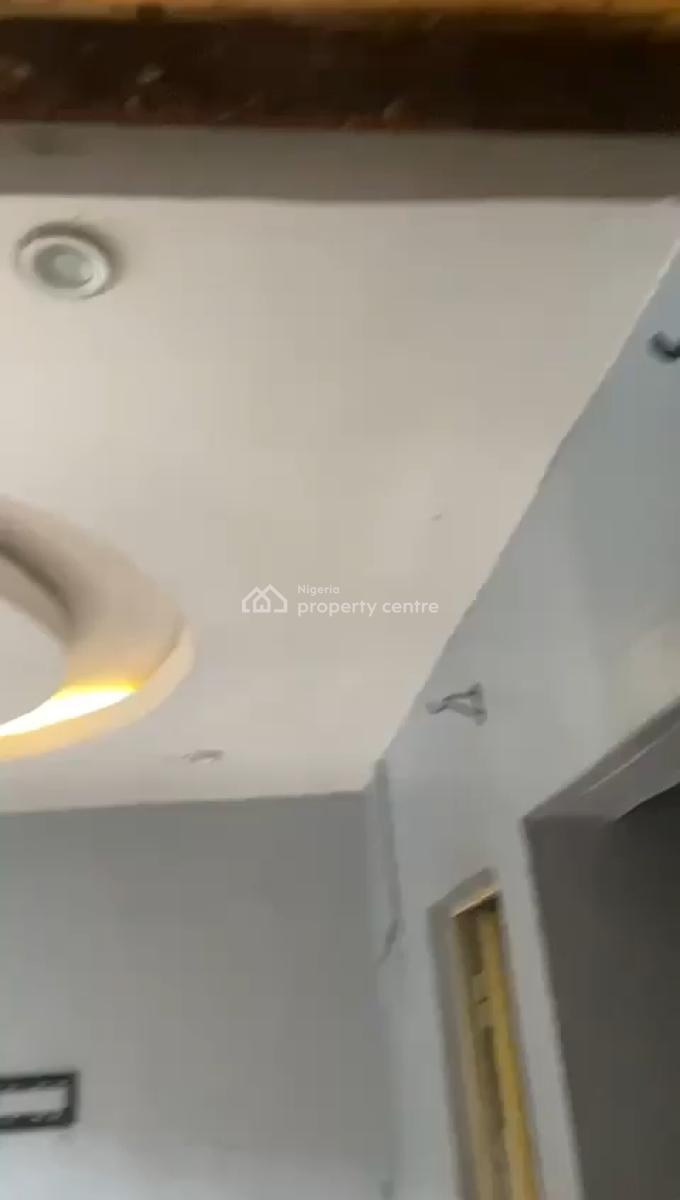 Standard Roomself Contained, Onike, Yaba, Lagos, Flat / Apartment for Rent