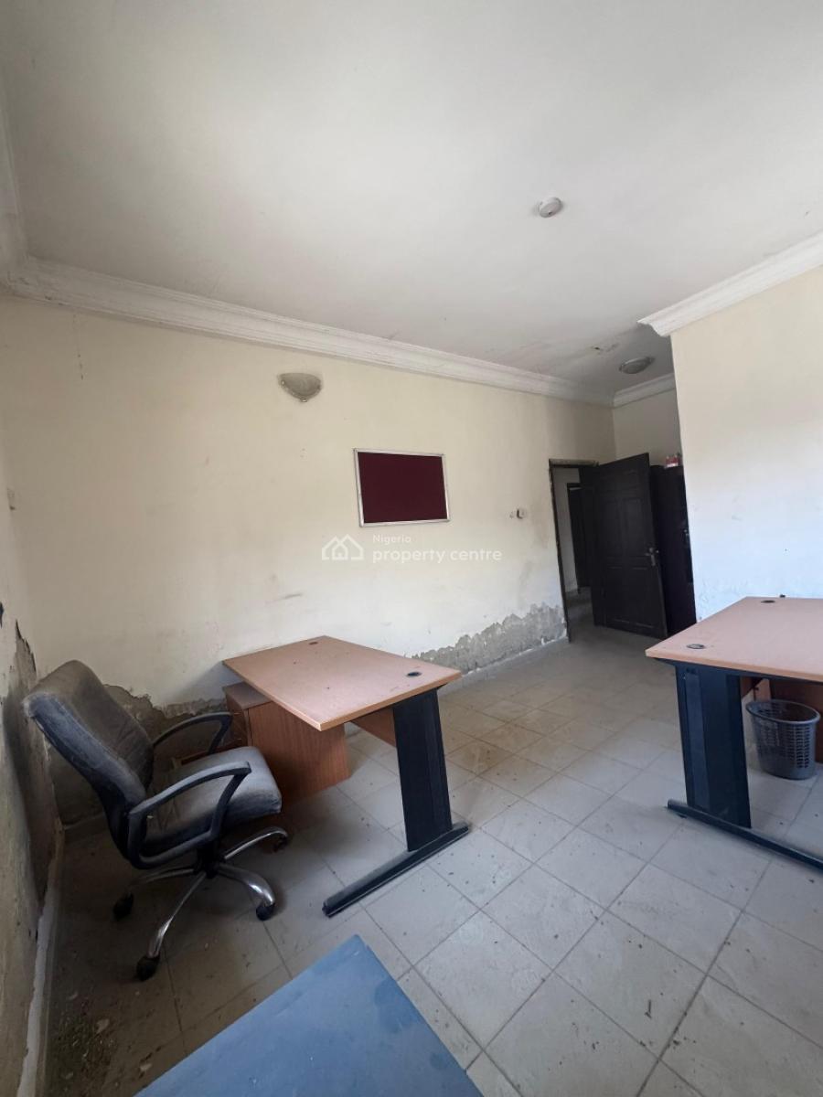 3 Bedroom Detached Bungalow with 2 Rooms Bq, Apo, Abuja, Detached Bungalow for Sale