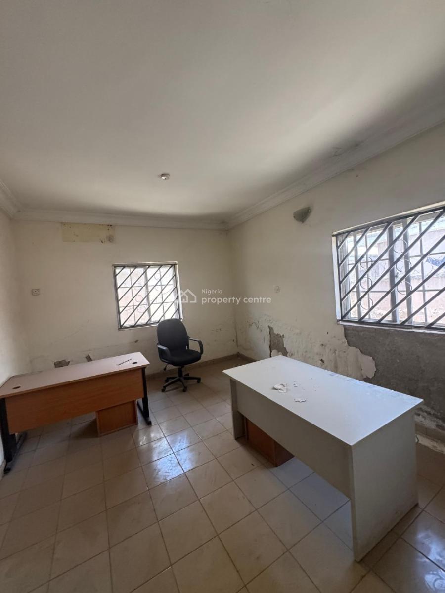 3 Bedroom Detached Bungalow with 2 Rooms Bq, Apo, Abuja, Detached Bungalow for Sale