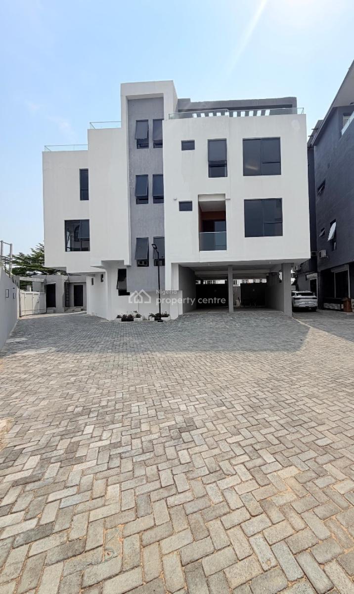 Well Detailed 4 Bedroom Maisonette, Lekki Phase 1, Lekki, Lagos, Flat / Apartment for Sale