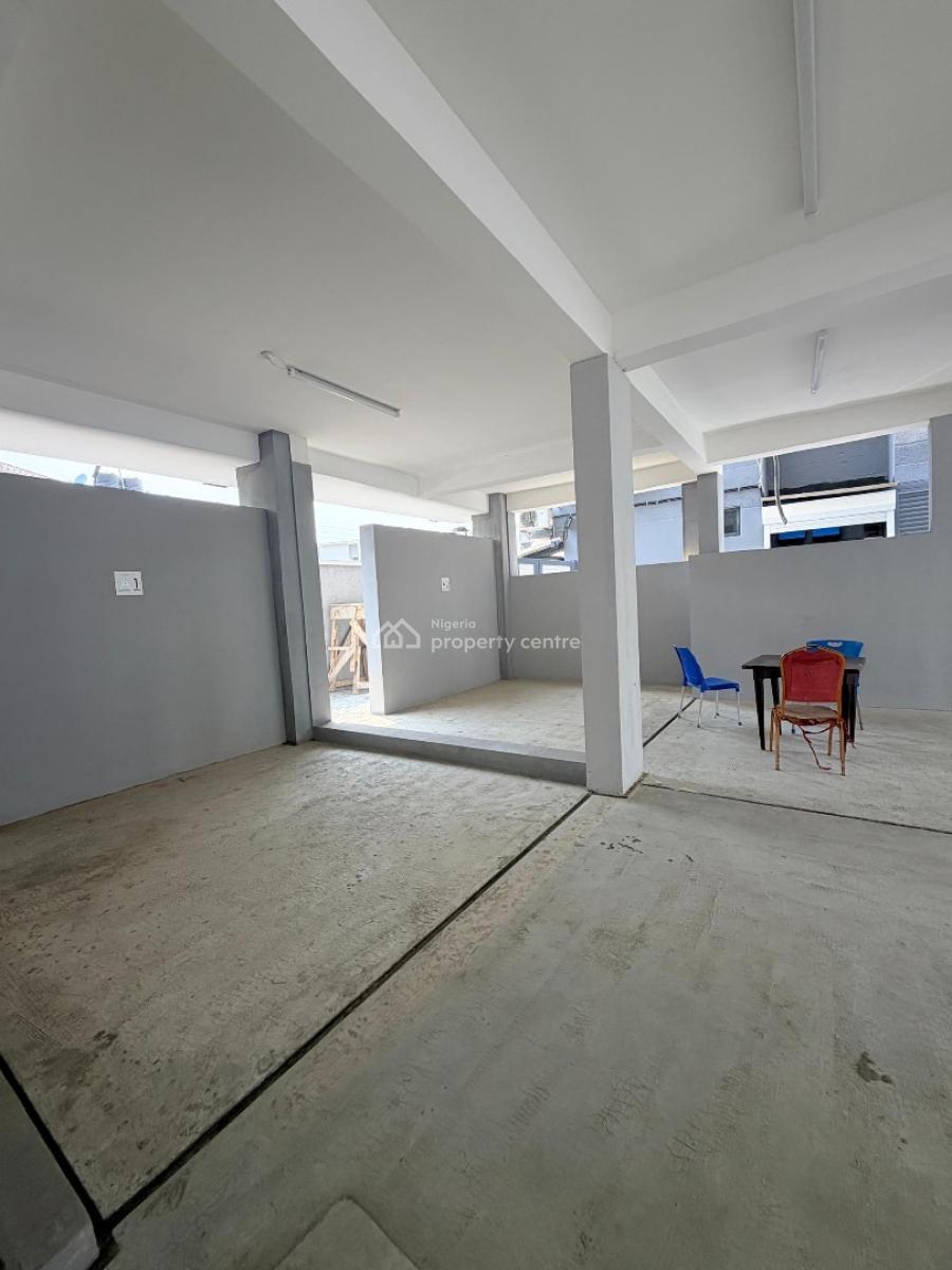 Well Detailed 4 Bedroom Maisonette, Lekki Phase 1, Lekki, Lagos, Flat / Apartment for Sale