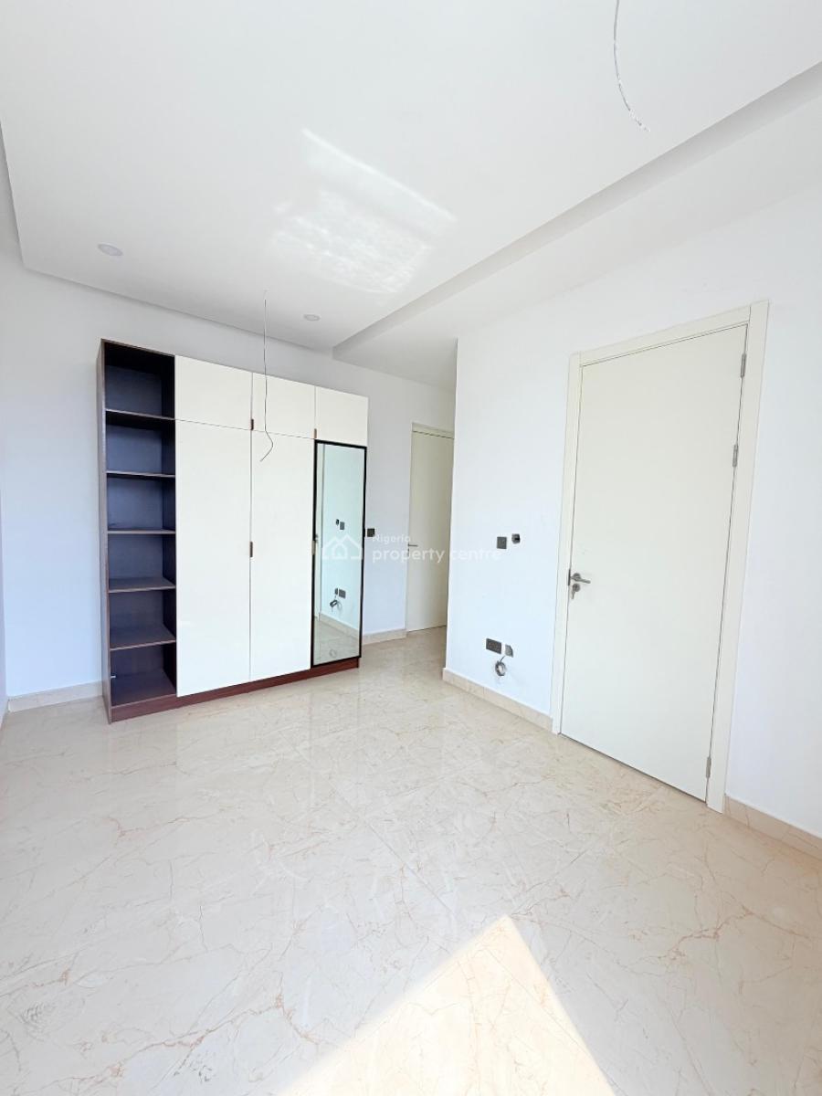 Well Detailed 4 Bedroom Maisonette, Lekki Phase 1, Lekki, Lagos, Flat / Apartment for Sale