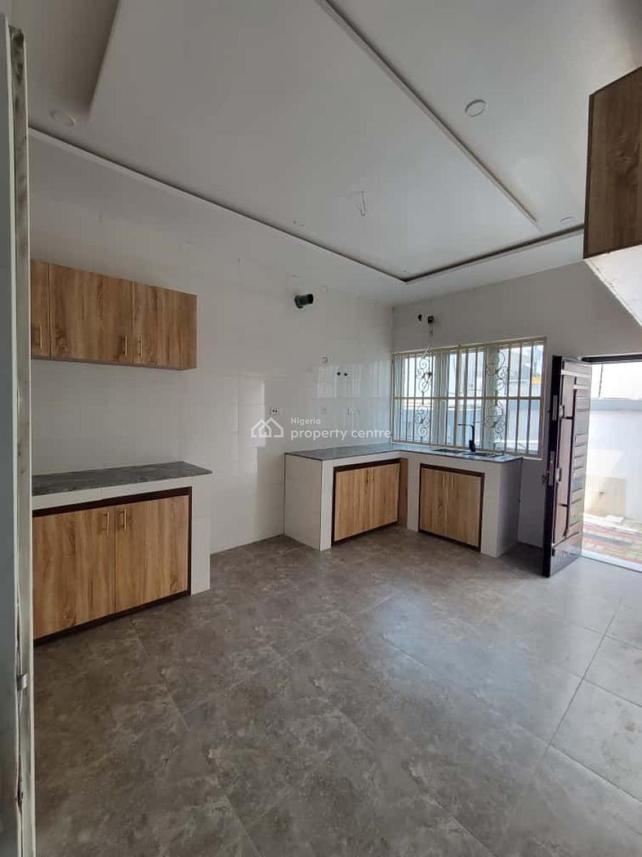 Luxurious 5 Bedroom Fully Detached with Boys Quarters, Ogombo Road, Ajah, Lagos, Detached Duplex for Rent