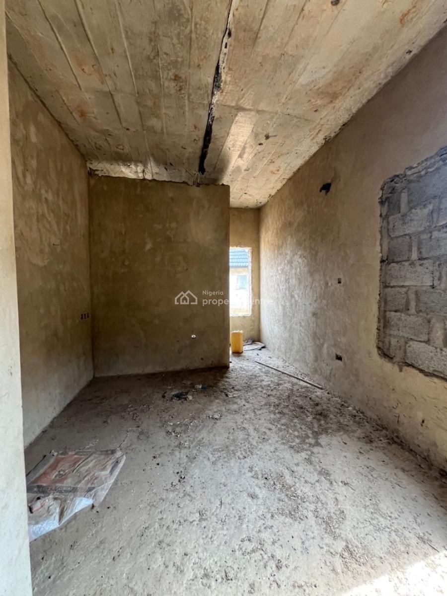 2 - 4 Beds  Terrace Duplex  Community Garden, Kubwa, Abuja, Terraced Duplex for Sale