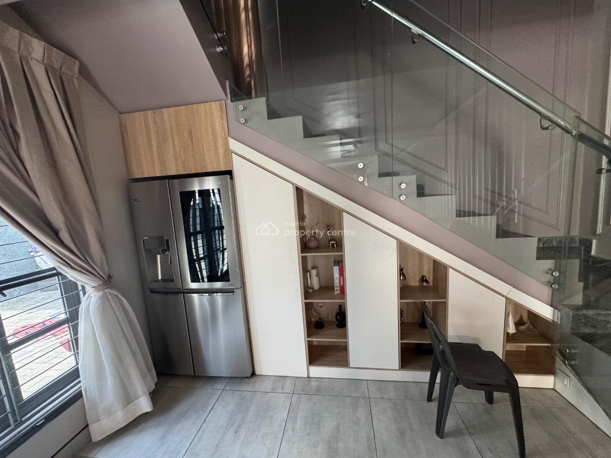 a Luxury 5 Bedroom Fully Detached Duplex with Top Notch Furniture., Lekki Phase 1., Lekki Phase 1, Lekki, Lagos, House for Rent