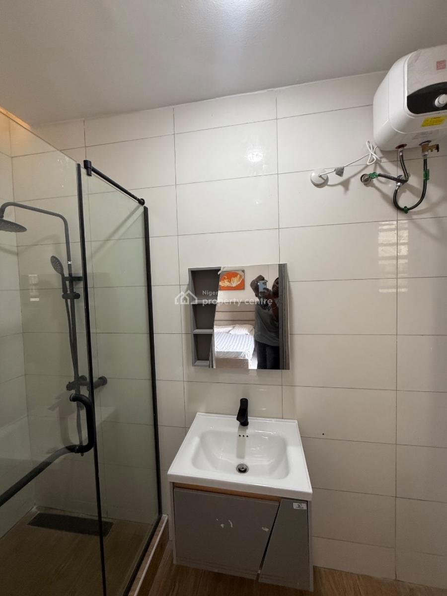 Serviced 2 Bedroom Flat with Swimming Pool and Gym for Distress, Freedom Way, Lekki Phase 1, Lekki, Lagos, Block of Flats for Sale