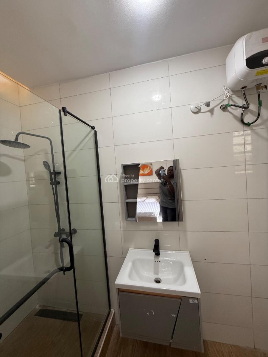 Serviced 2 Bedroom Flat with Swimming Pool and Gym for Distress, Freedom Way, Lekki Phase 1, Lekki, Lagos, Block of Flats for Sale