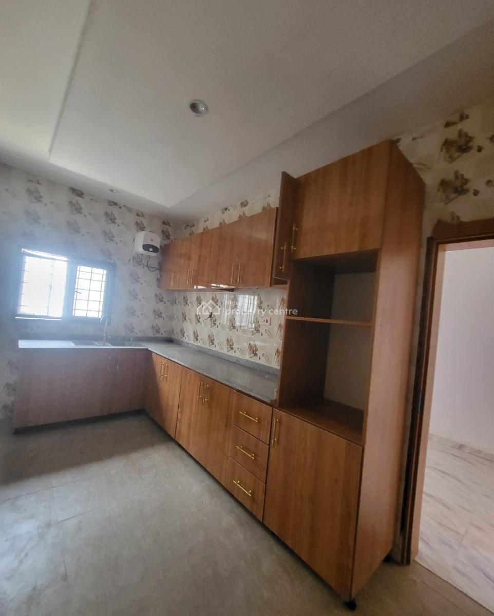 Luxurious Massive 2 Bedroom Flat, By American International School, Durumi, Abuja, Flat / Apartment for Rent