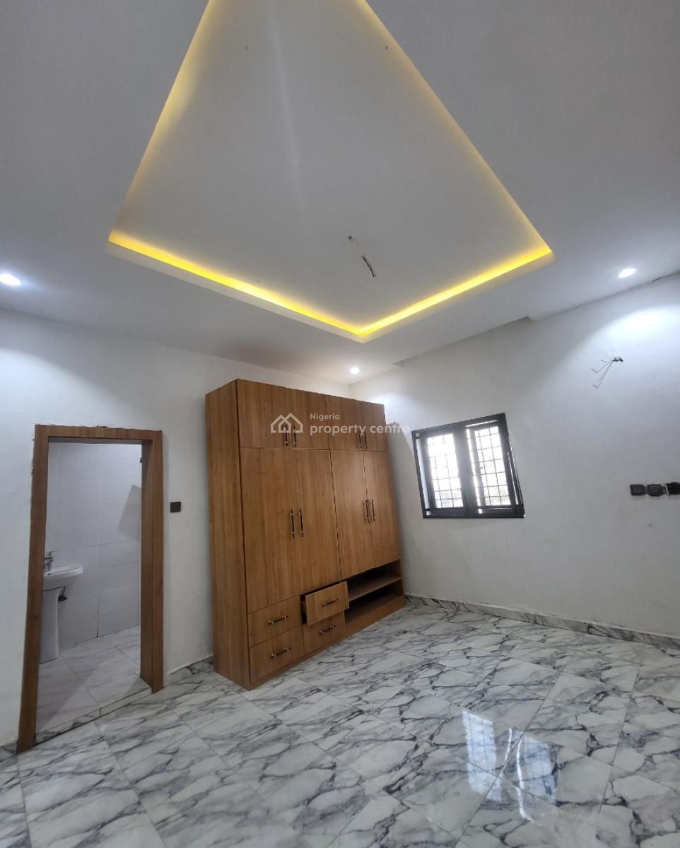 Luxurious Massive 2 Bedroom Flat, By American International School, Durumi, Abuja, Flat / Apartment for Rent