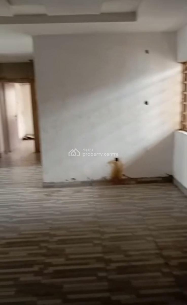 Standard Spacious Decent 3 Bedroom Upstairs Apartment, Collindale Estate Off Funsho Williams Avenue, Surulere, Lagos, Flat / Apartment for Rent