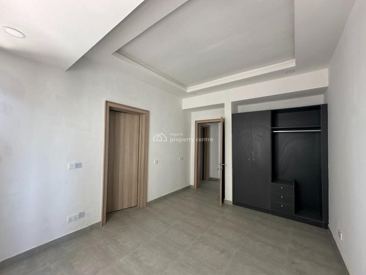 Newly 3 Bedroom Apt Waterfront, Lekki Phase 1, Lekki, Lagos, Flat / Apartment for Rent