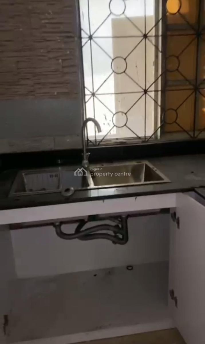 Spacious Standard Renovated 2 Bedroom Apartment, Off Alhaji Masha Rd, Surulere, Lagos, Flat / Apartment for Rent