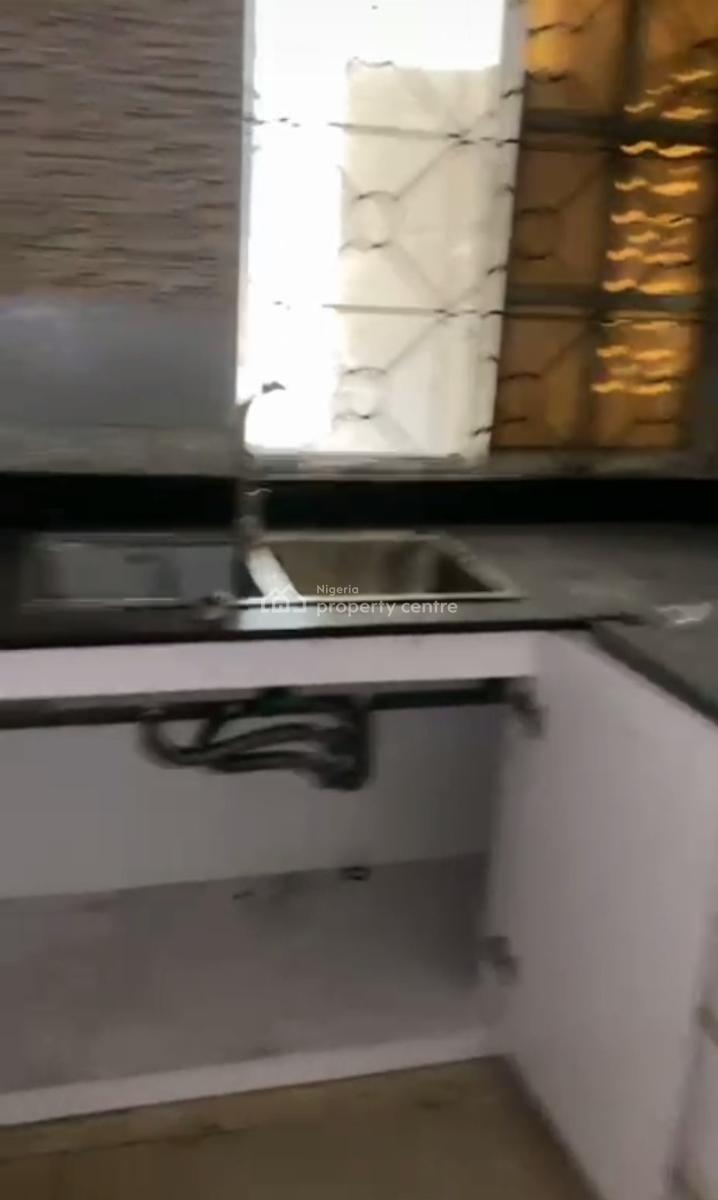 Spacious Standard Renovated 2 Bedroom Apartment, Off Alhaji Masha Rd, Surulere, Lagos, Flat / Apartment for Rent