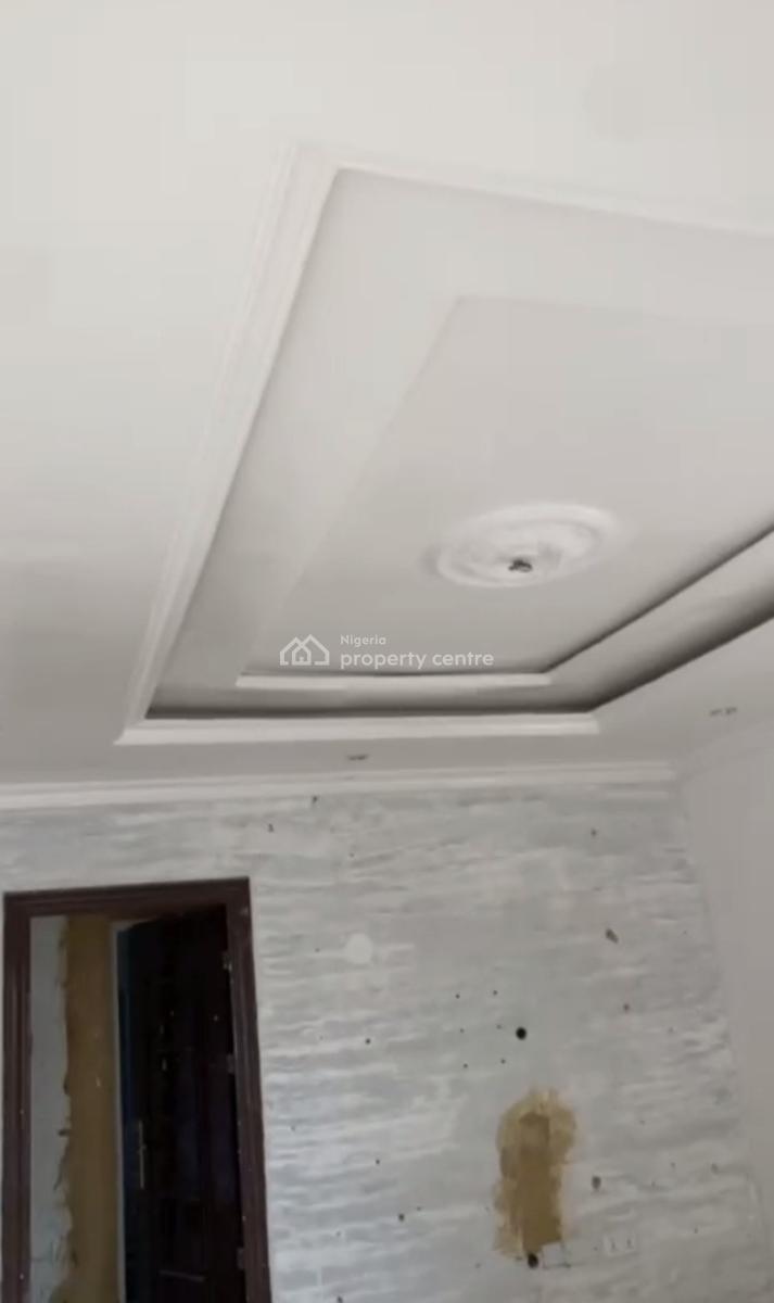 Spacious Standard Renovated 2 Bedroom Apartment, Off Alhaji Masha Rd, Surulere, Lagos, Flat / Apartment for Rent