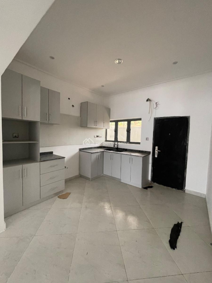 3 Bedrooms Terraced Duplex with a Bq, Chevron, Lekki, Lagos, Terraced Duplex for Rent