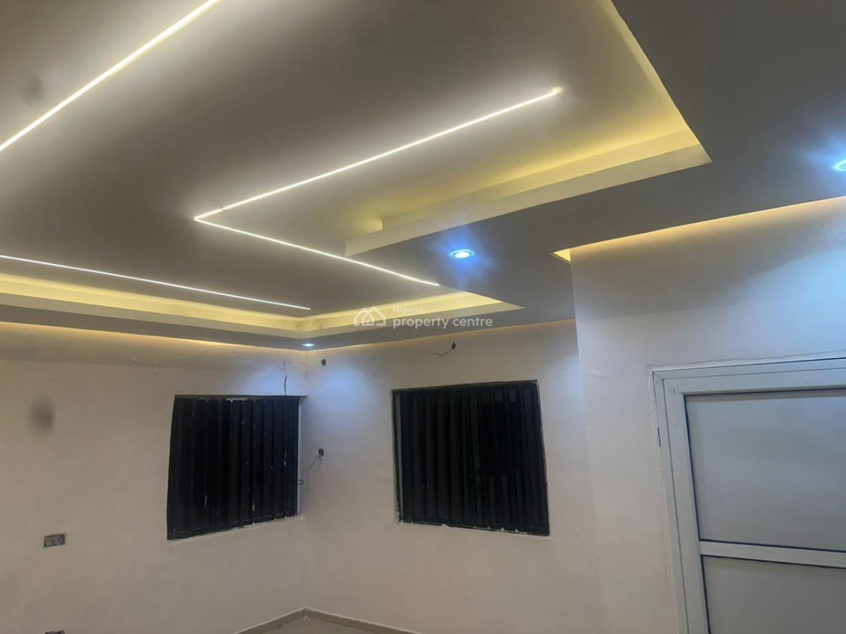 Spacious Serviced 1 Bedroom in an Estate with 24 Hours Power Supply, Fully Serviced Off Palace Road, Oniru, Victoria Island (vi), Lagos, Mini Flat (room and Parlour) for Rent