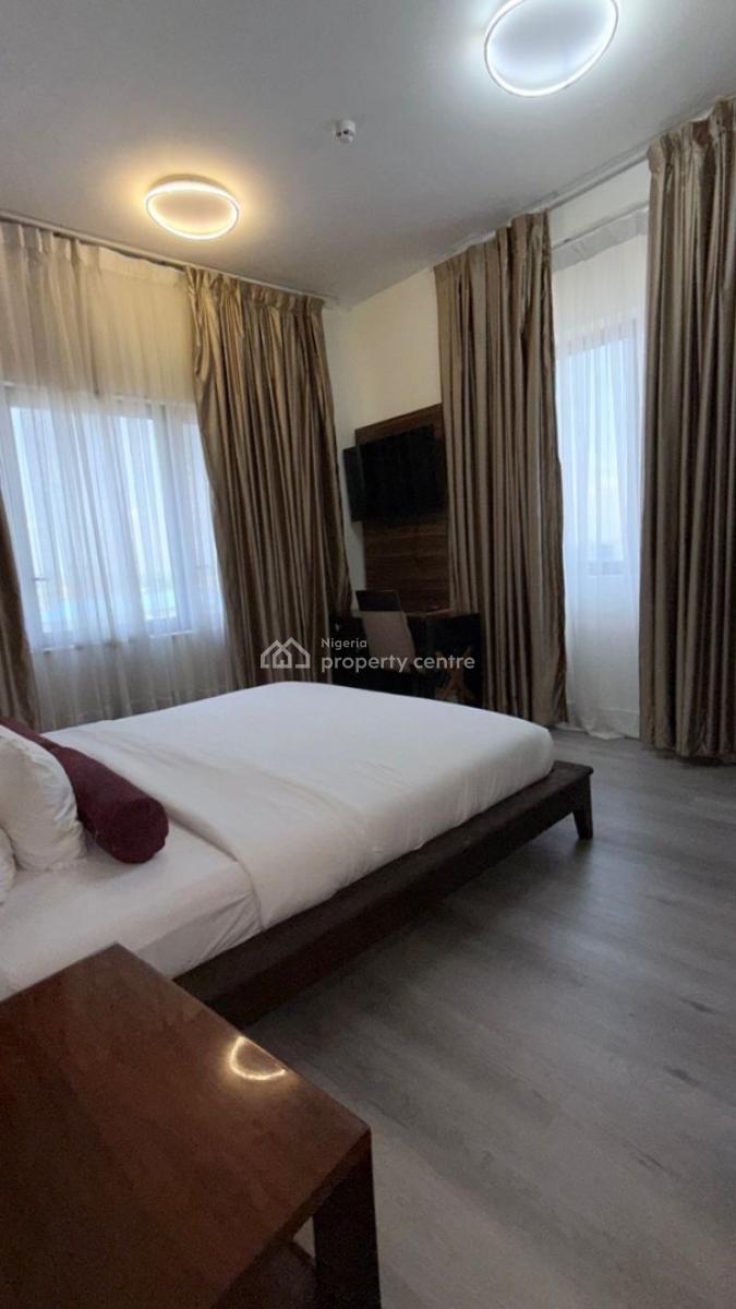 Luxury 4 Bedroom Flat with Excellent Facilities, Victoria Island (vi), Lagos, Flat / Apartment for Sale