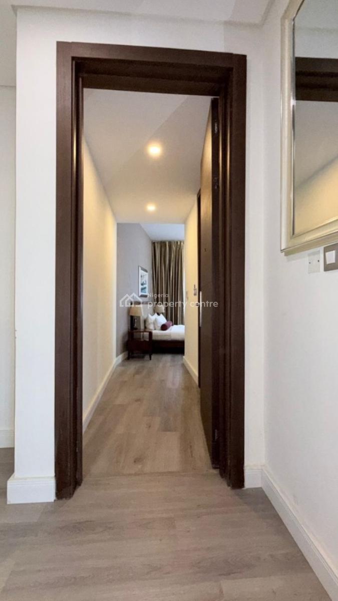 Luxury 4 Bedroom Flat with Excellent Facilities, Victoria Island (vi), Lagos, Flat / Apartment for Sale