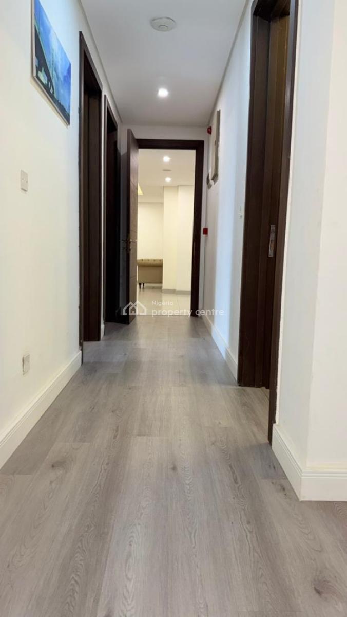 Luxury 4 Bedroom Flat with Excellent Facilities, Victoria Island (vi), Lagos, Flat / Apartment for Sale