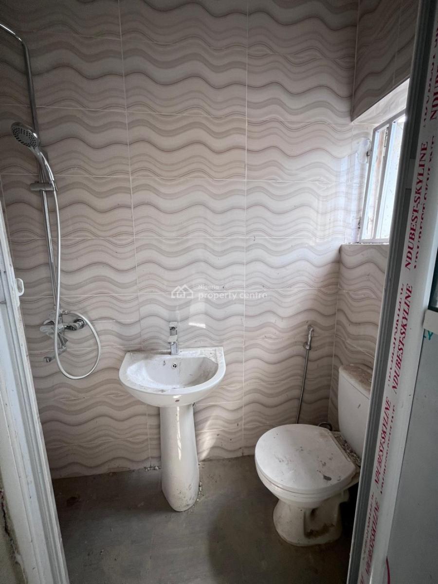 Two Bedroom Apartment, Agungi, Lekki Phase 1, Lekki, Lagos, Flat / Apartment for Rent