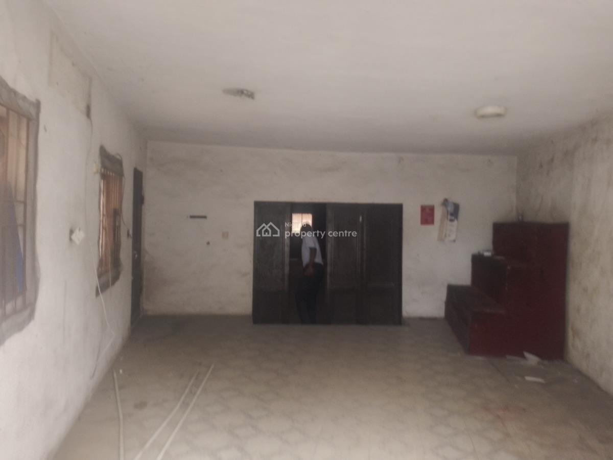 300 Square Meters Waherhouse for Storage, Gra Ikeja, Ikeja, Lagos, Warehouse for Rent
