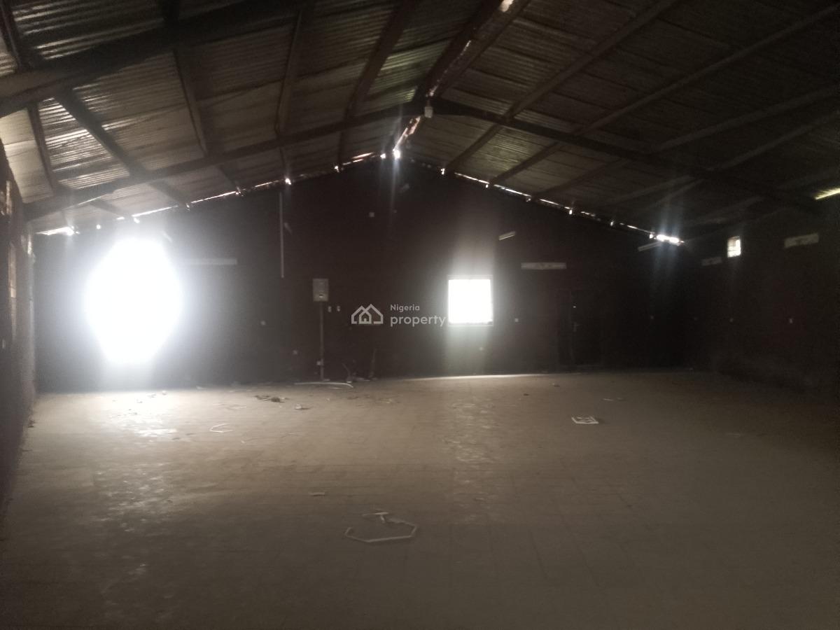 300 Square Meters Waherhouse for Storage, Gra Ikeja, Ikeja, Lagos, Warehouse for Rent