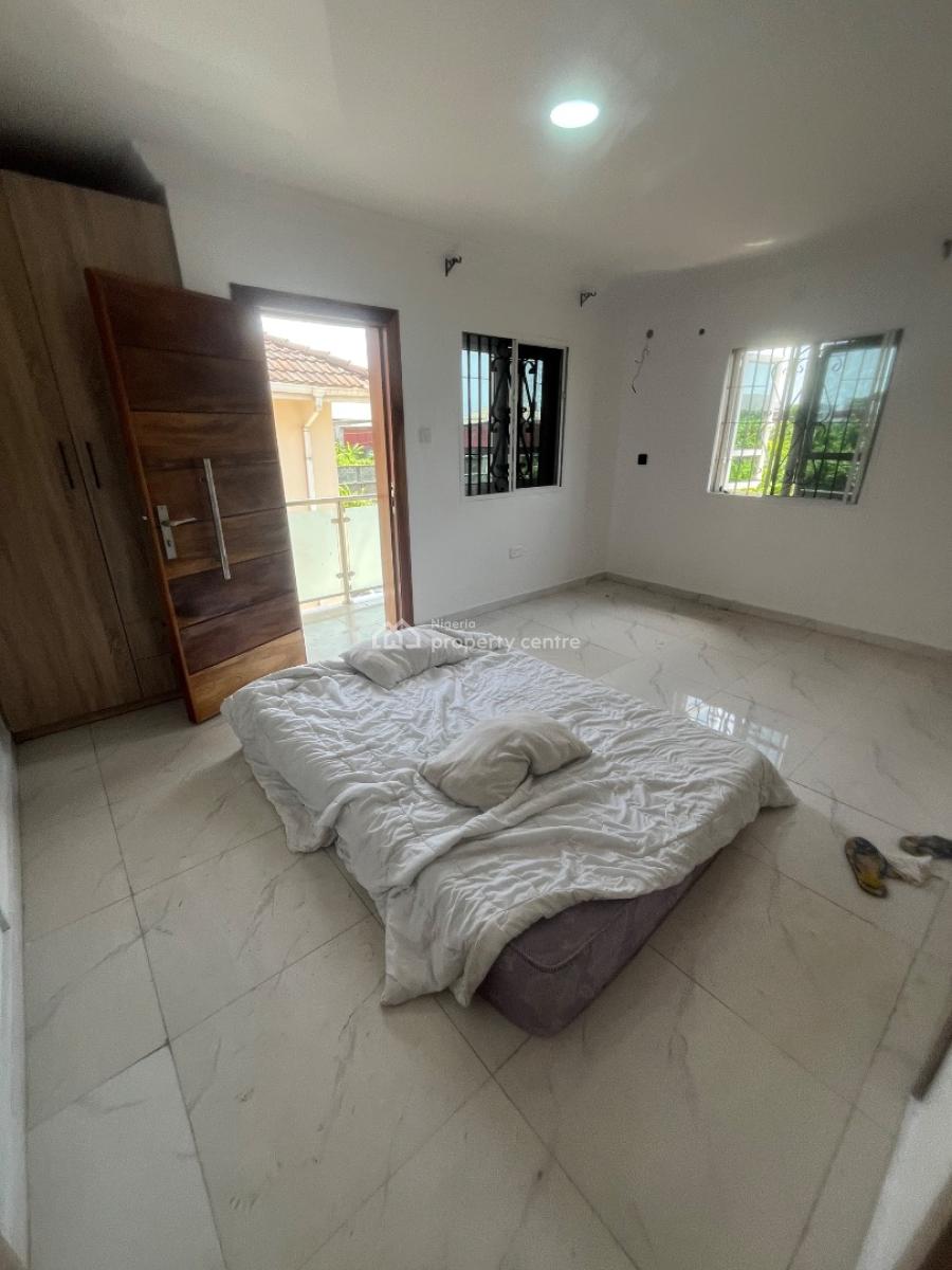 Luxury 3 Bedroom Flat Upstairs Just 3 in The Compound, Abraham Adesanya, Ajah, Lagos, House for Rent