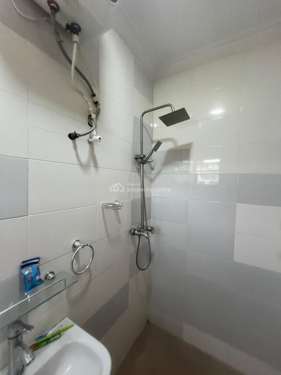 Luxury 3 Bedroom Flat Upstairs Just 3 in The Compound, Abraham Adesanya, Ajah, Lagos, House for Rent