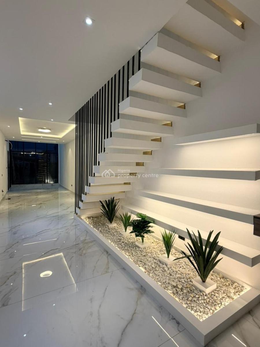 5 Bedroom Semi Detached with 2 Bq, Lekki Phase 1, Lekki, Lagos, Semi-detached Duplex for Sale