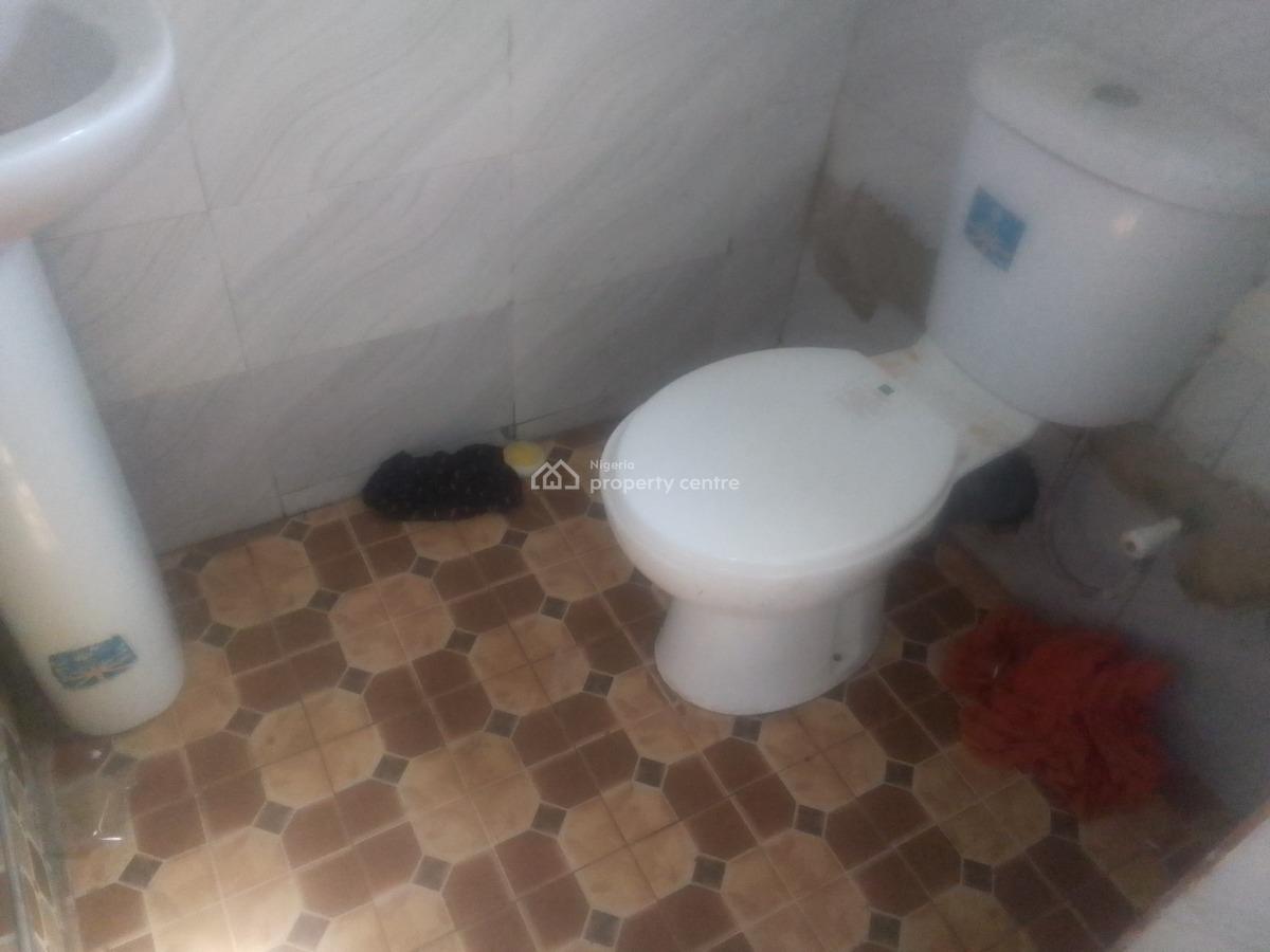 Spacious Luxury 2 Bedroom Flat with Excellent Features, Agunbiade Street, Ogombo, Ajah, Lagos, Flat / Apartment for Rent