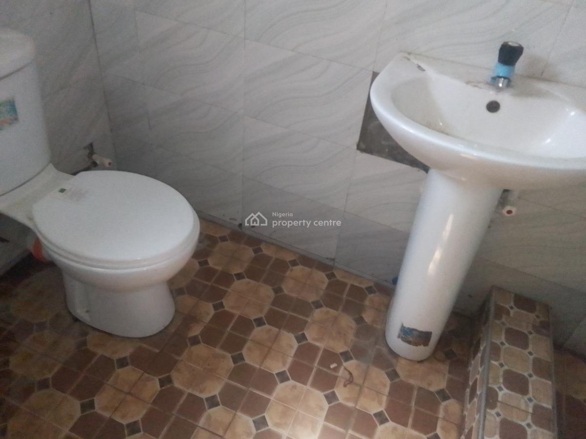 Spacious Luxury 2 Bedroom Flat with Excellent Features, Agunbiade Street, Ogombo, Ajah, Lagos, Flat / Apartment for Rent