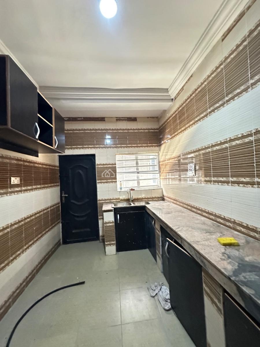 2 Bedroom Apartment, Orchid Road, Lekki, Lagos, Flat / Apartment for Rent