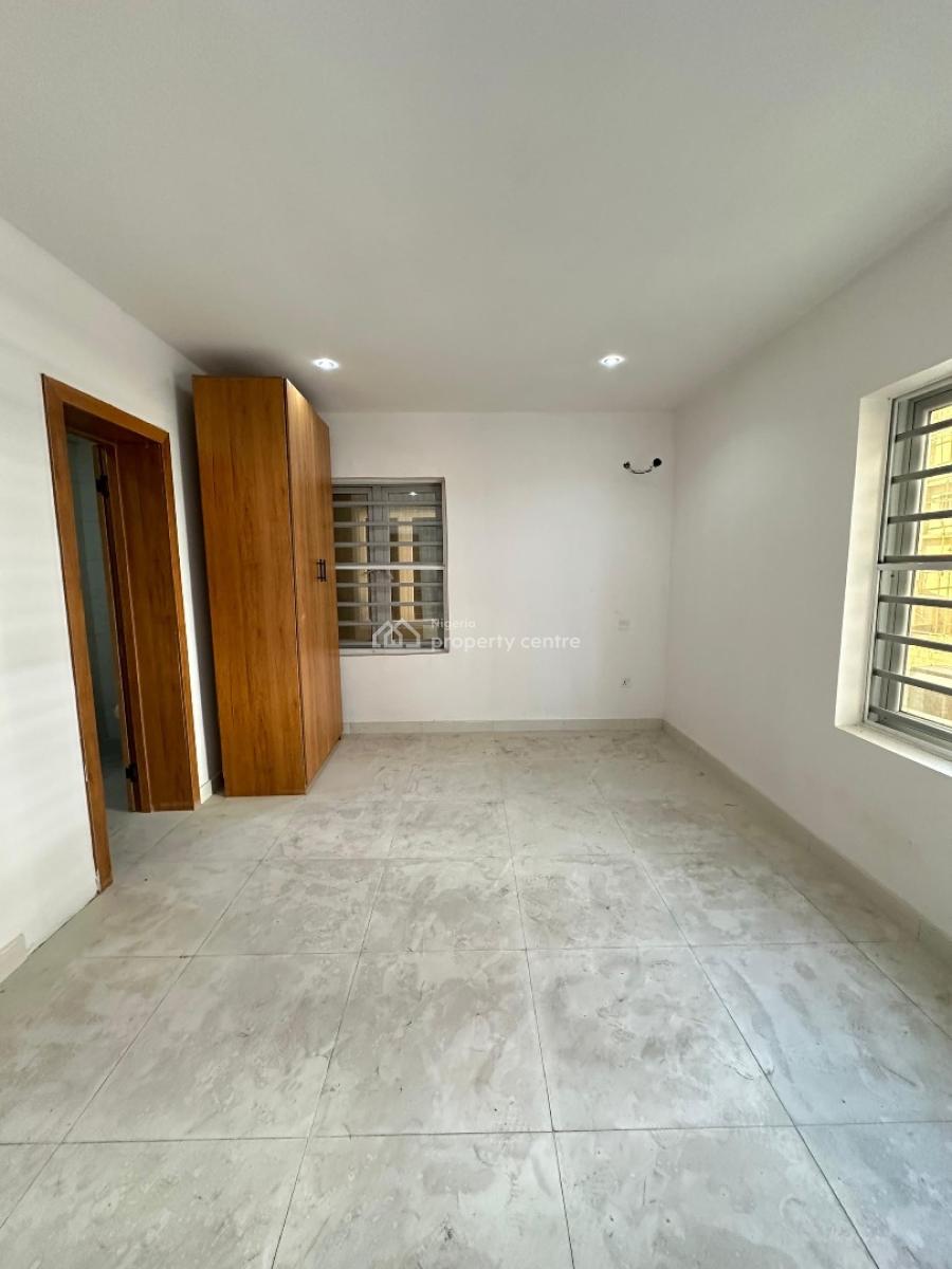 Beautifully Built 2 Bedroom Apartment with Gym and Elevator, Lekki Phase 1, Lekki, Lagos, Flat / Apartment for Sale