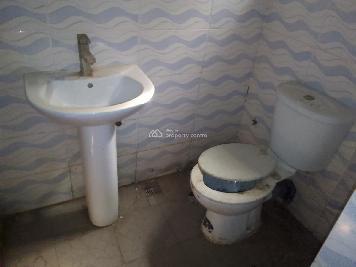 Spacious Luxury 2 Bedroom Flat with Excellent Features, Agunbiade Street, Ogombo, Ajah, Lagos, Flat / Apartment for Rent