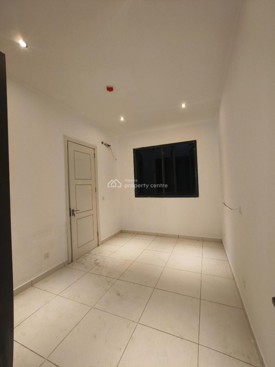 Well Maintained 4 Bedroom Maisonette Plus Bq, Ologolo, Lekki, Lagos, Terraced Duplex for Rent