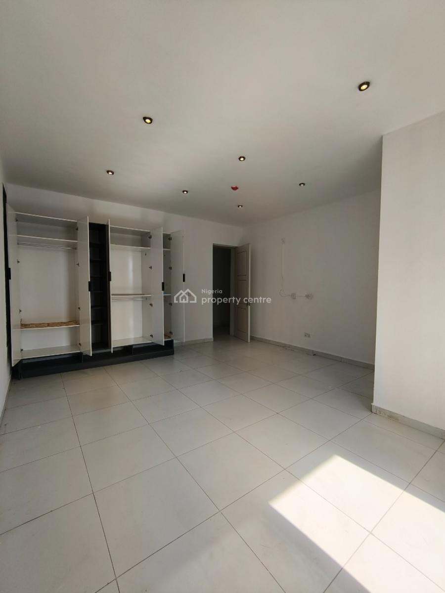 Well Maintained 4 Bedroom Maisonette Plus Bq, Ologolo, Lekki, Lagos, Terraced Duplex for Rent