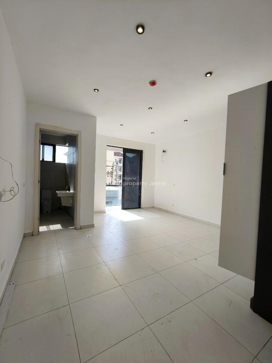 Well Maintained 4 Bedroom Maisonette Plus Bq, Ologolo, Lekki, Lagos, Terraced Duplex for Rent