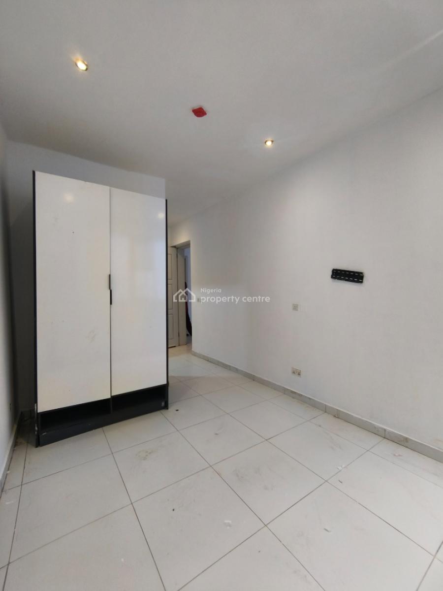 Well Maintained 4 Bedroom Maisonette Plus Bq, Ologolo, Lekki, Lagos, Terraced Duplex for Rent