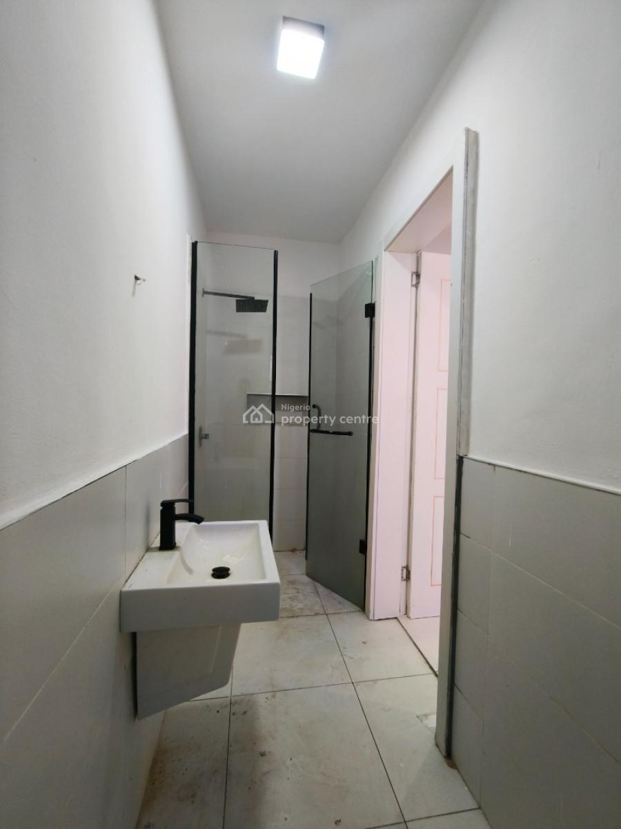 Well Maintained 4 Bedroom Maisonette Plus Bq, Ologolo, Lekki, Lagos, Terraced Duplex for Rent